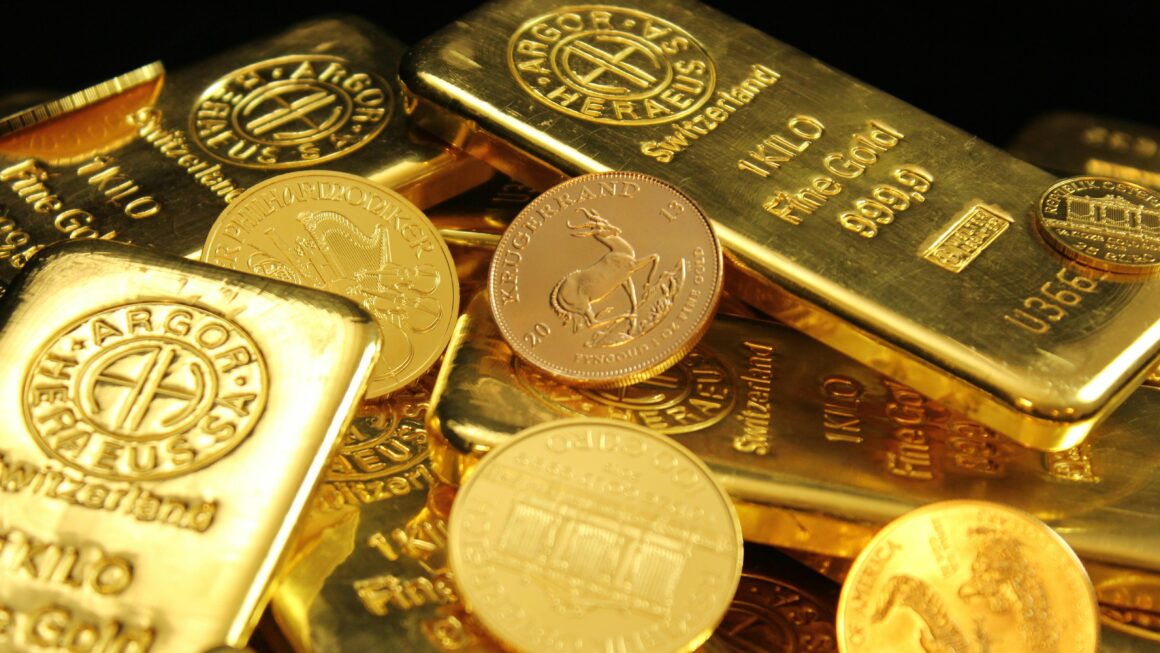 Gold Prices in Pakistan Drop on May 20, 2025: 24K Gold at Rs. 341,700 per Tola