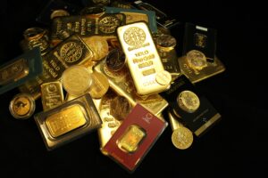 Gold Price in Pakistan Hits Rs. 350,800 Per Tola – Key Insights for 27 May 2025