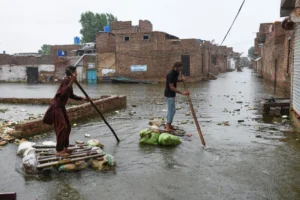 Pakistan Braces for Monsoon Rains from June 25: Met Office Warns of Flash Floods, Landslides and Disruptions