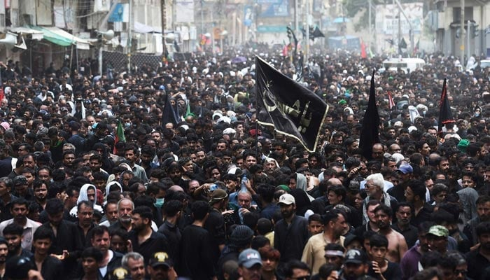 Punjab Will Decide on Mobile Network Suspension for Muharram Processions