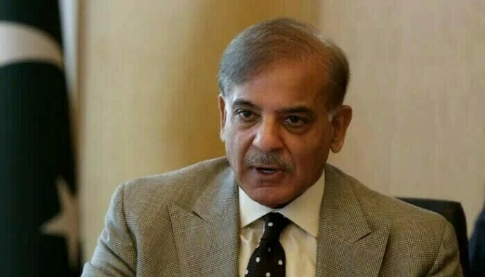PM Shehbaz Orders Comprehensive Support for Pakistani Pilgrims in Iran