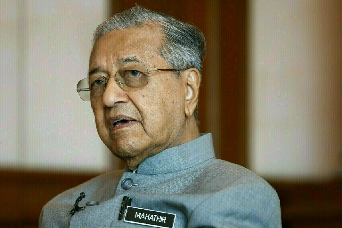 Malaysia’s Former PM Mahathir Mohamad, 100, Discharged from Hospital After Fatigue