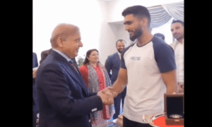 Information Minister Apologises to Boxer Shahzaib Rindh Over Delayed Reward